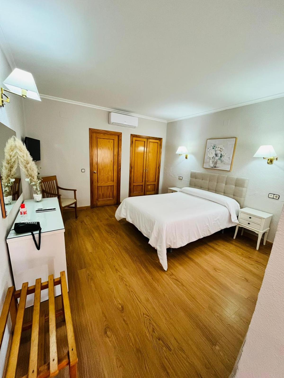 Hotel Salvador Bailen Ngoại thất bức ảnh