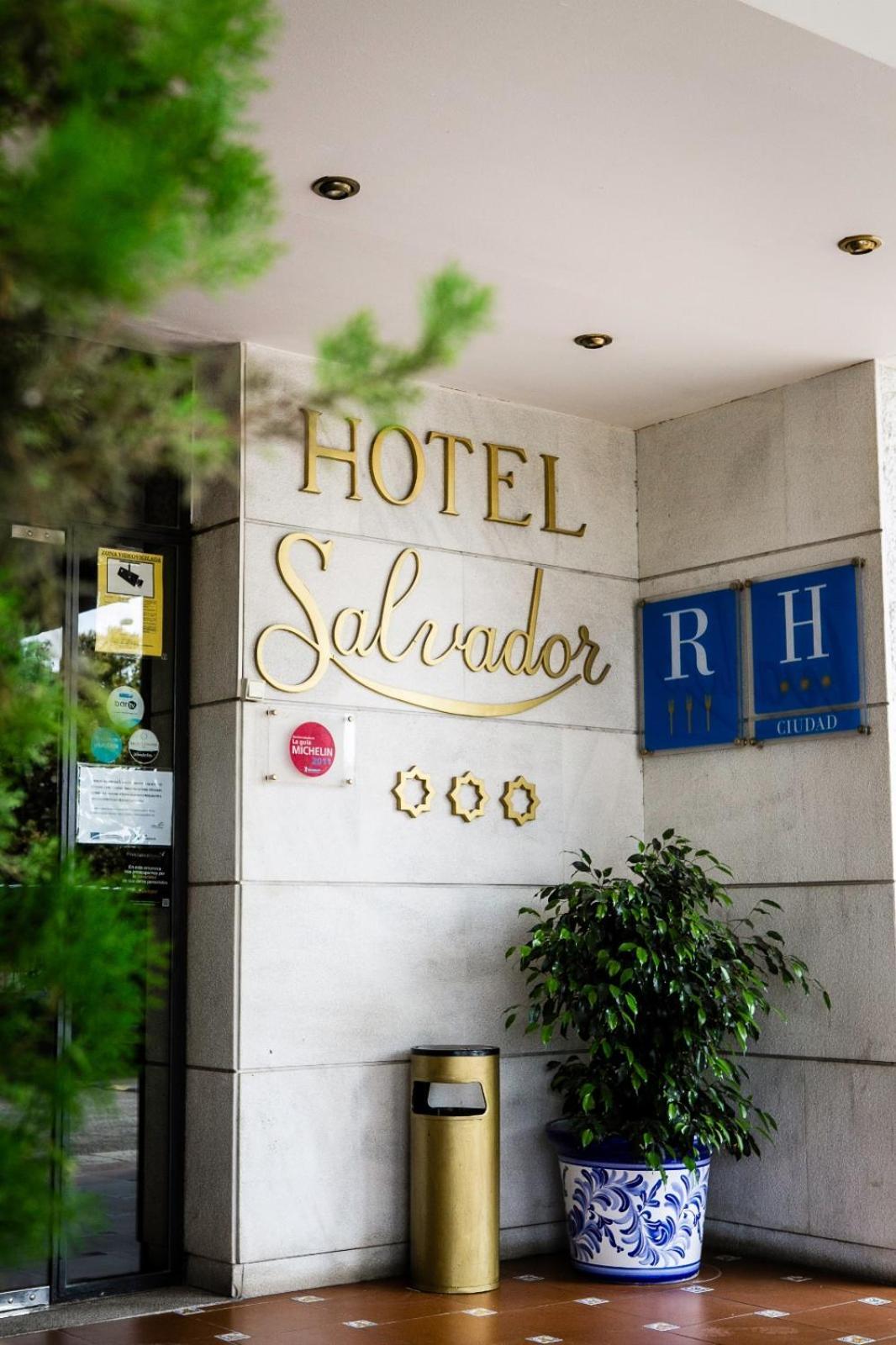 Hotel Salvador Bailen Ngoại thất bức ảnh