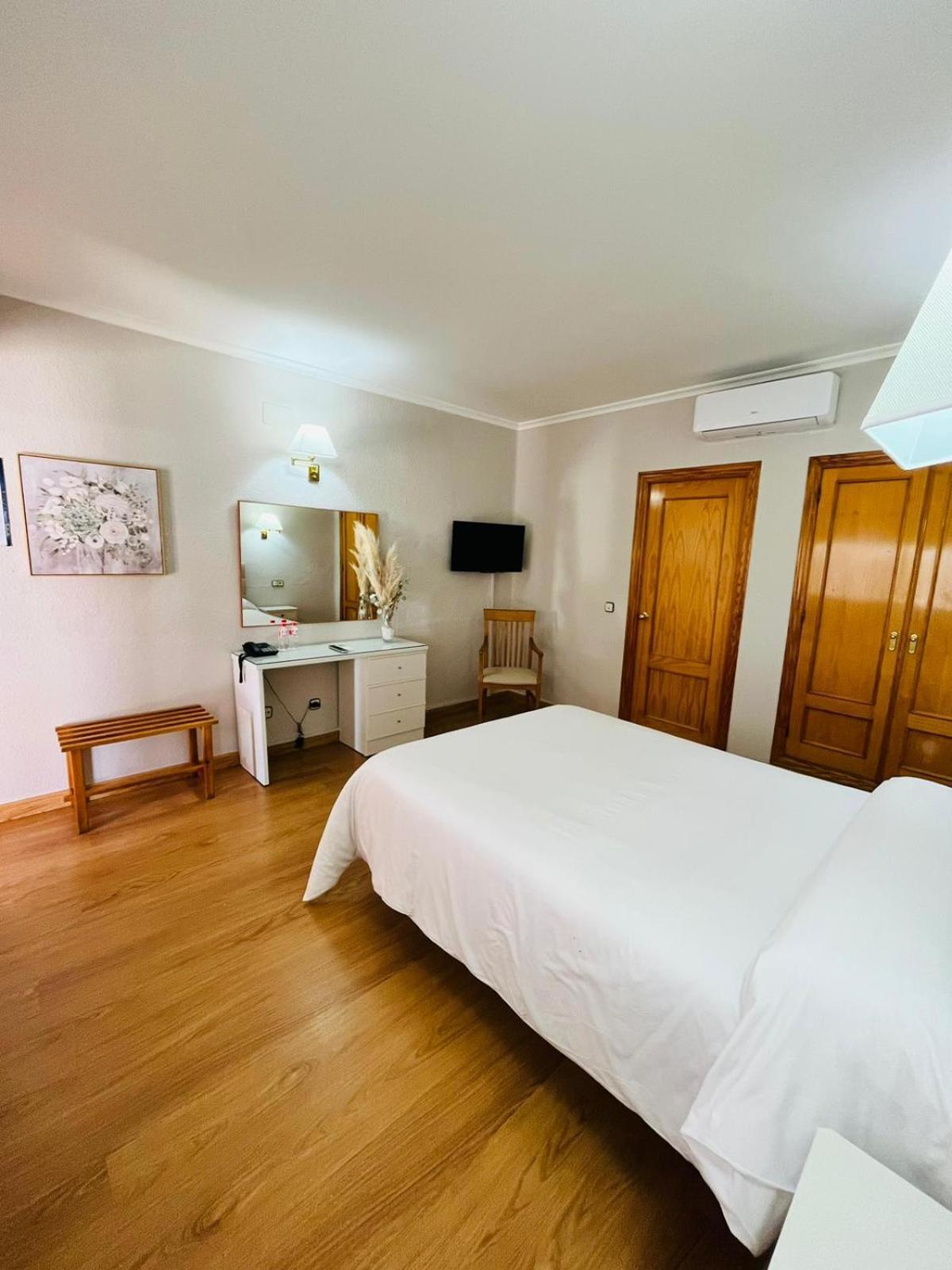 Hotel Salvador Bailen Ngoại thất bức ảnh