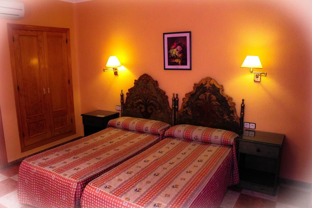Hotel Salvador Bailen Ngoại thất bức ảnh