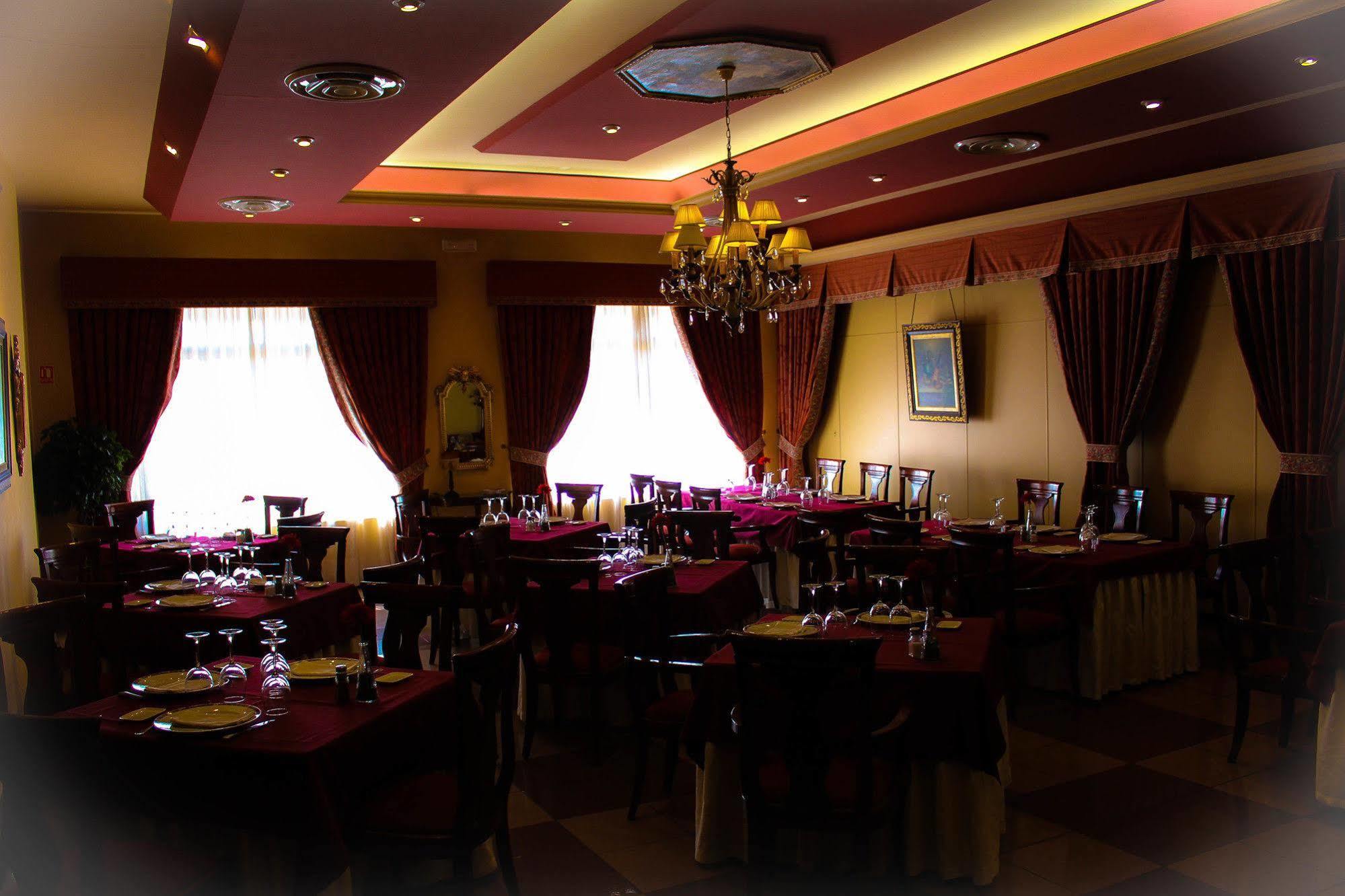 Hotel Salvador Bailen Ngoại thất bức ảnh
