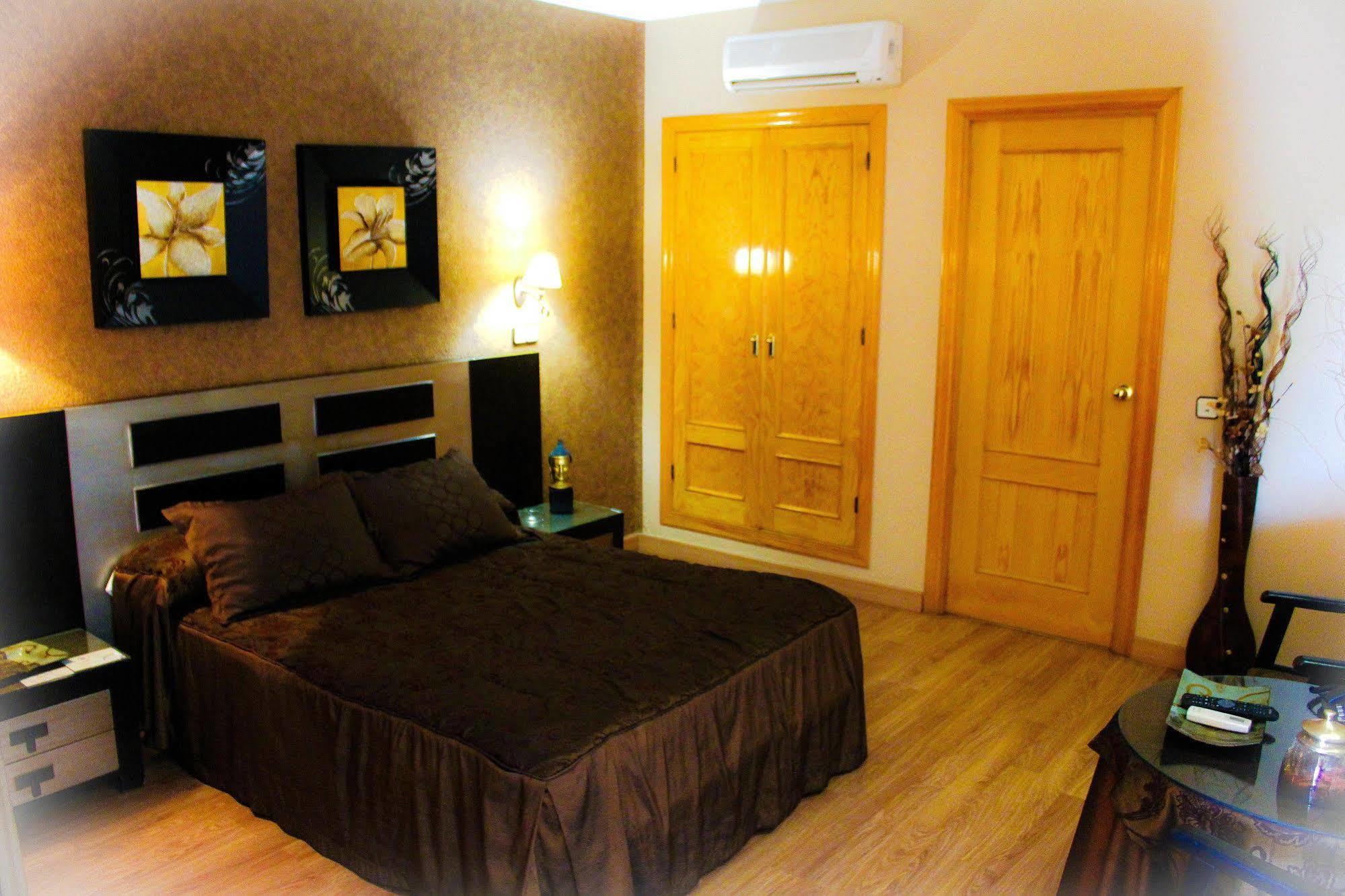 Hotel Salvador Bailen Ngoại thất bức ảnh