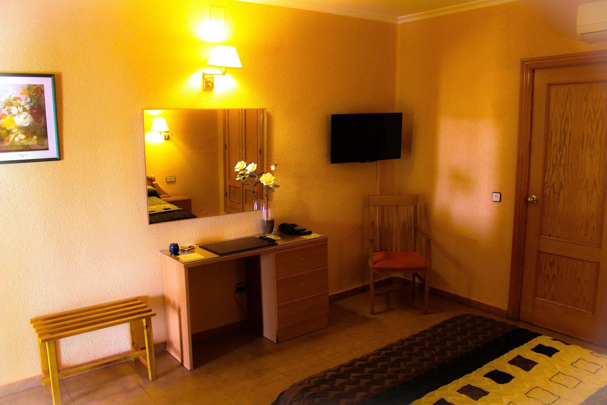 Hotel Salvador Bailen Ngoại thất bức ảnh
