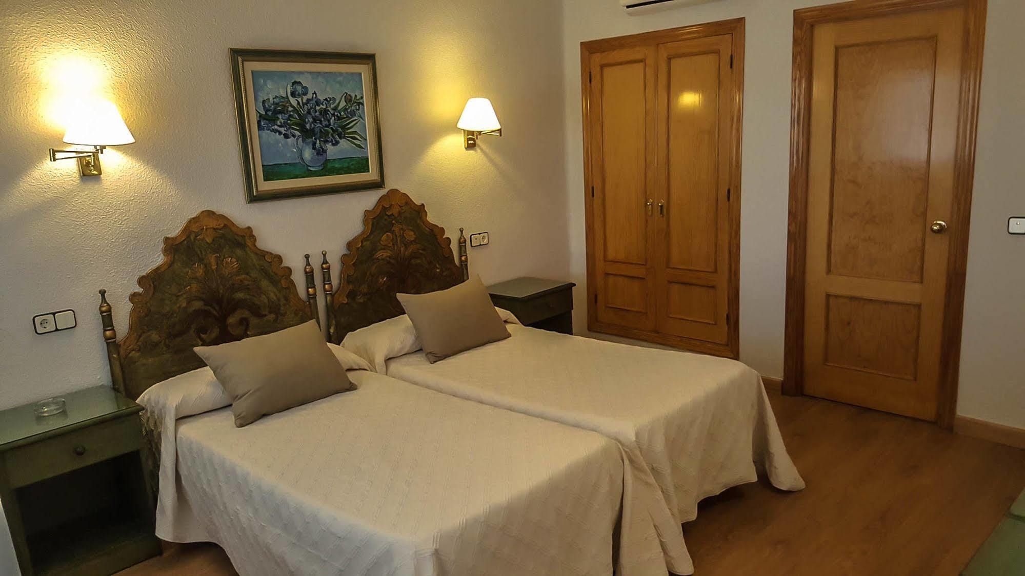 Hotel Salvador Bailen Ngoại thất bức ảnh