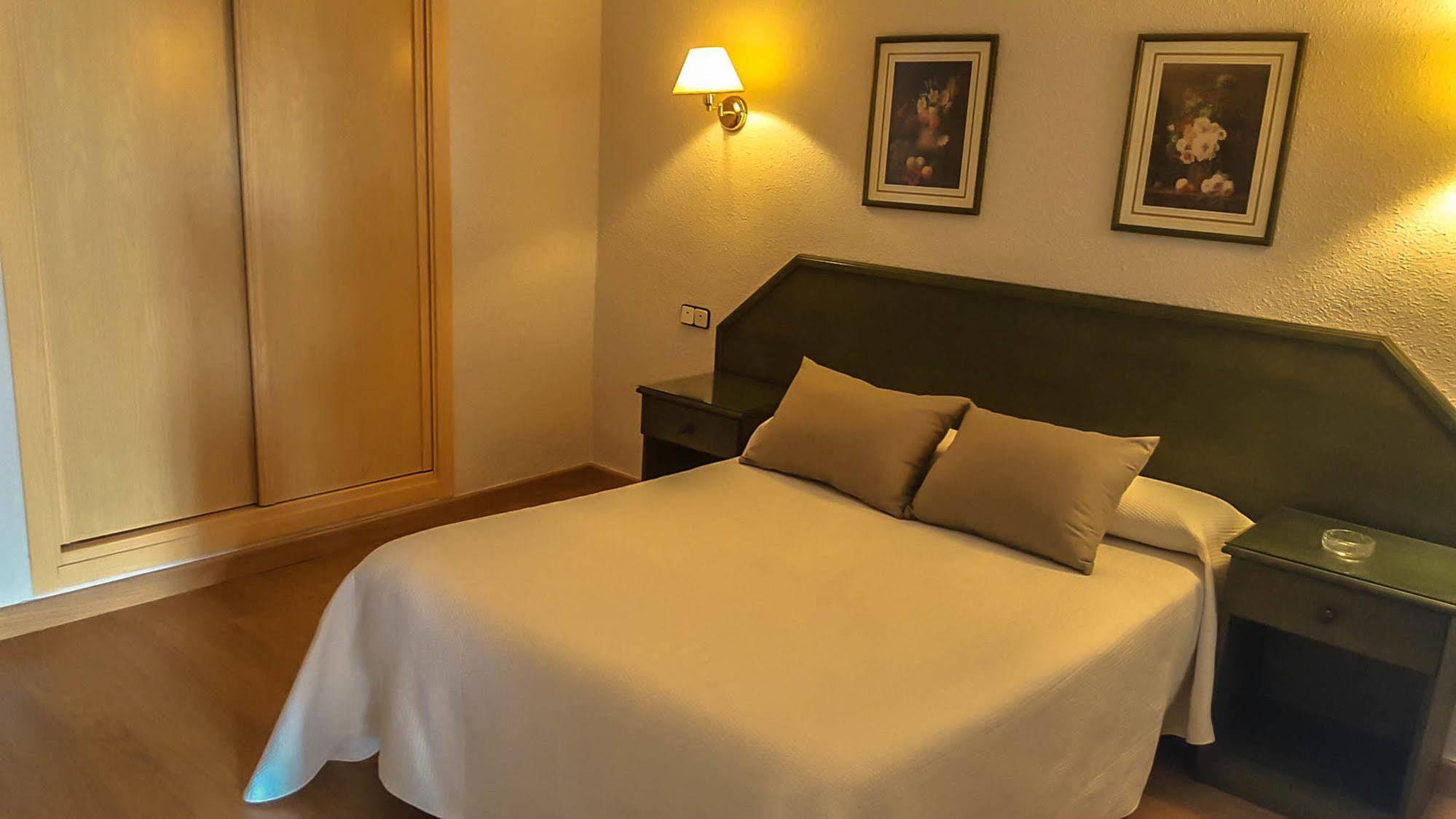 Hotel Salvador Bailen Ngoại thất bức ảnh