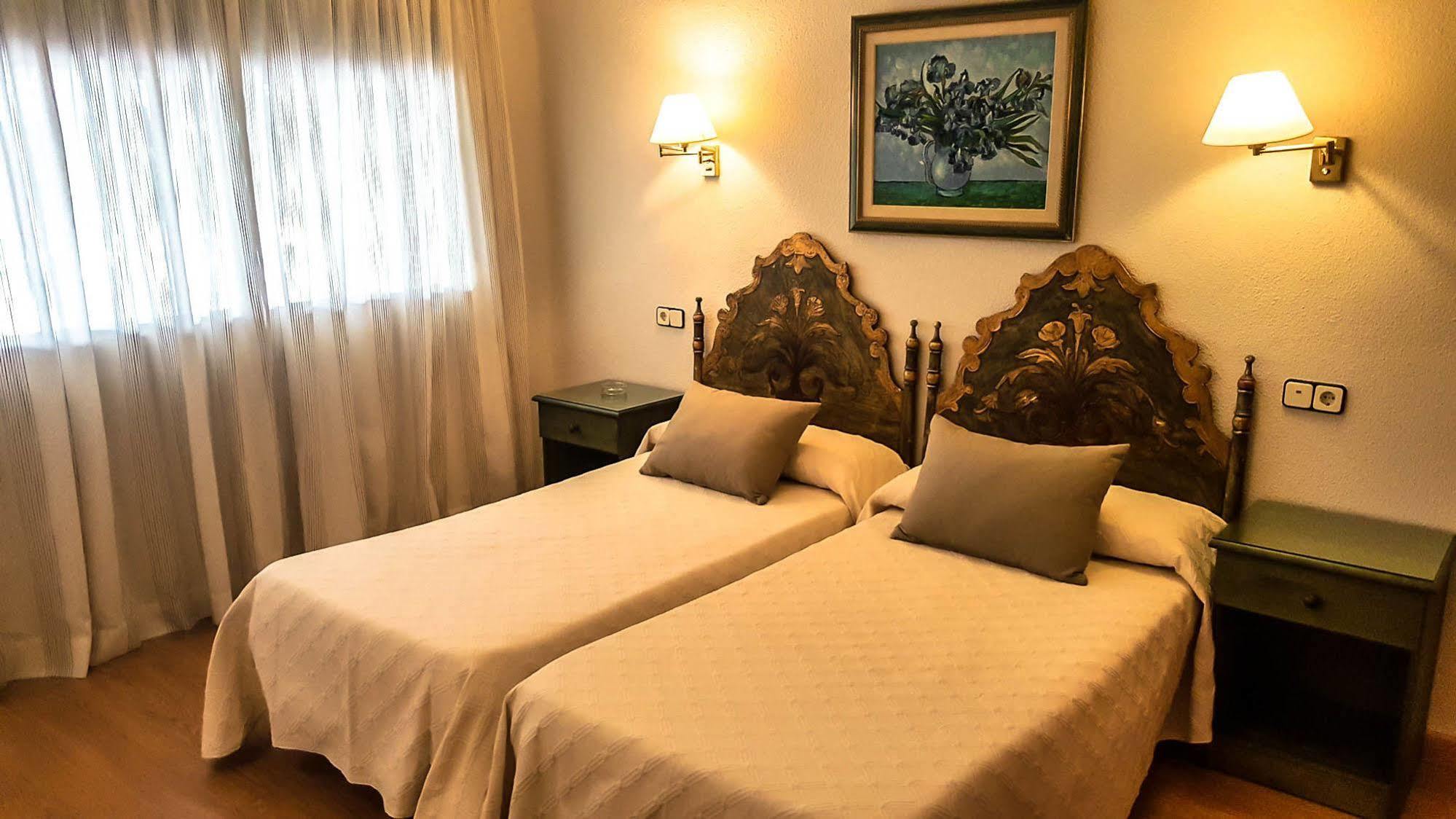 Hotel Salvador Bailen Ngoại thất bức ảnh